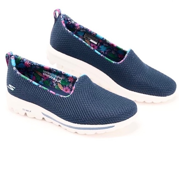 Skechers Shoes - Skechers GOWalk Classic Vegan Washable Slip-Ons - Summer Blossom 8